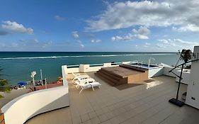 Cobertura Duplex com PISCINA PRIVATIVA de frente para o MAR 5 quartos até 14 pessoas
